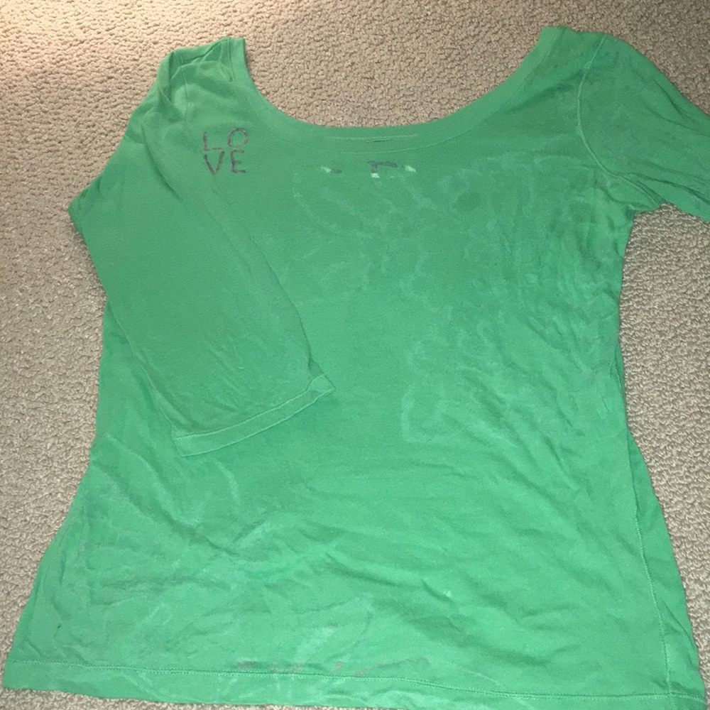 AEO green floral crew neck quarter sleeve shirt